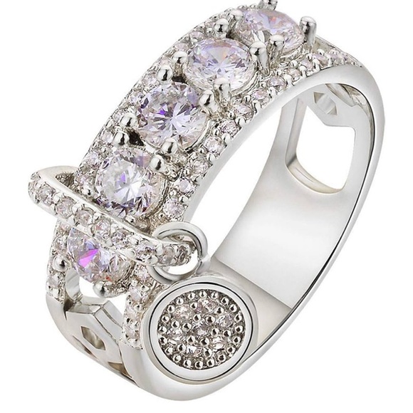 Vintage-Inspired Silver Ring with Dangling Rhinestone Charm Size 8 - Picture 6 of 6